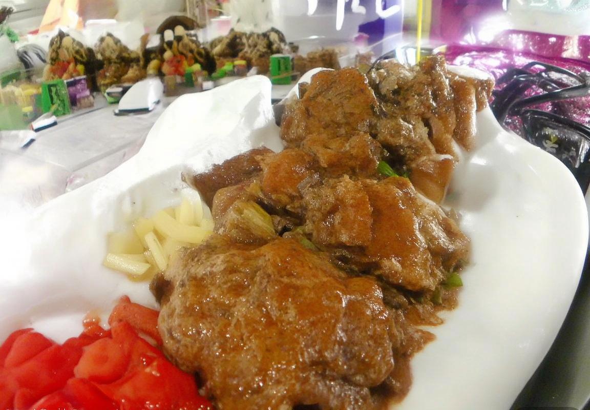 顾全大局与个人利益：和谐共生社会的基石